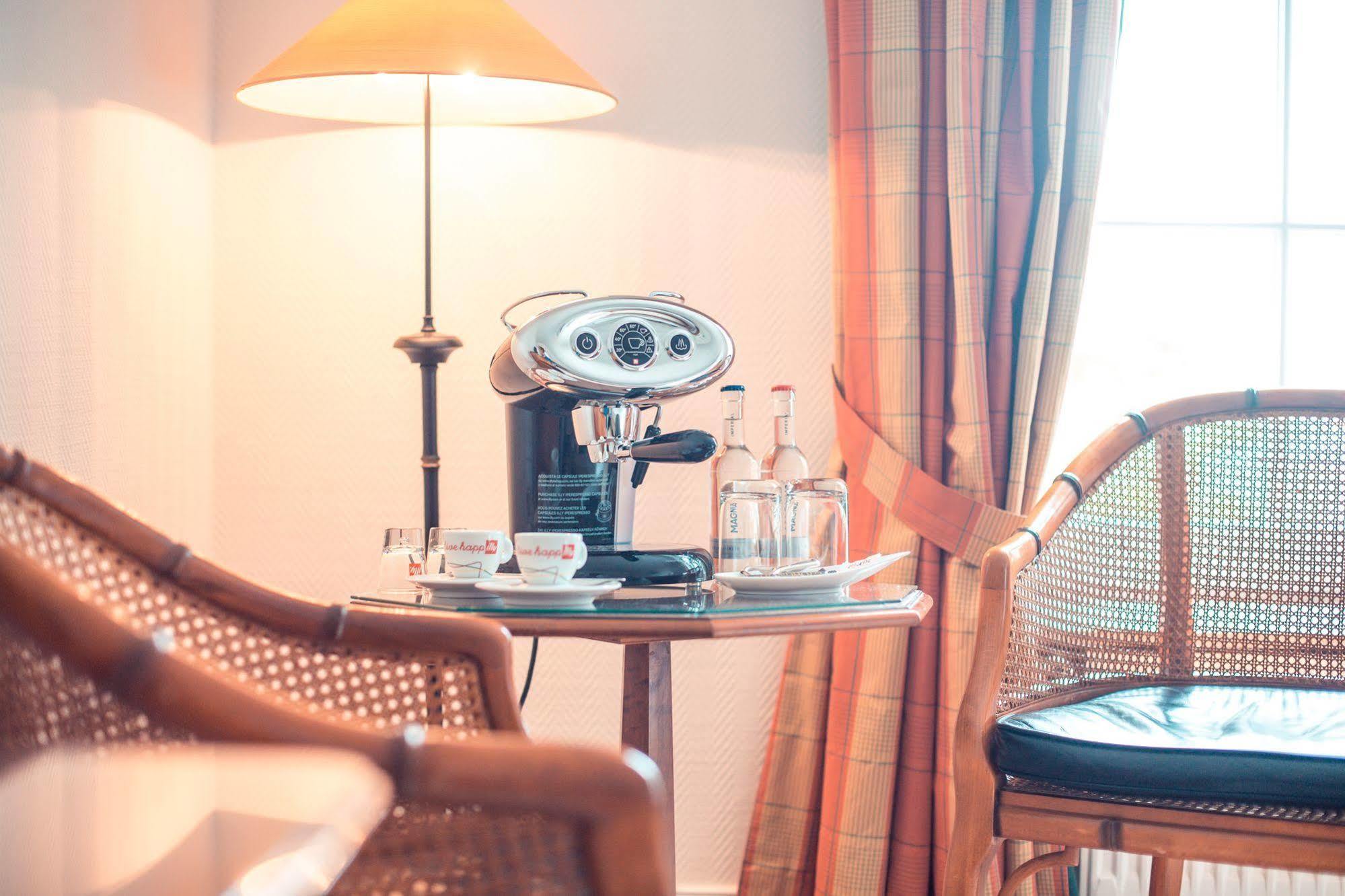 Strandhotel Штранде Экстерьер фото